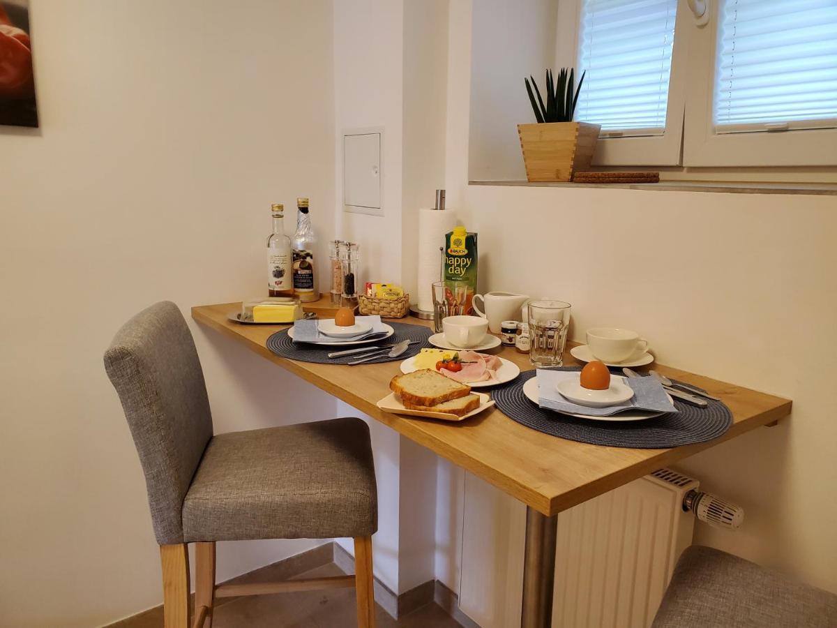 Apartment Villa Leopoldskron Salzburg Bagian luar foto