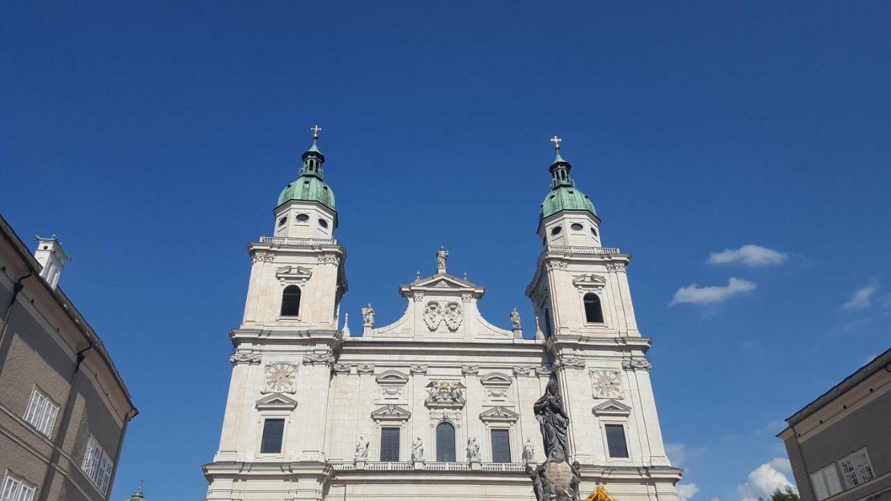 Apartment Villa Leopoldskron Salzburg Bagian luar foto