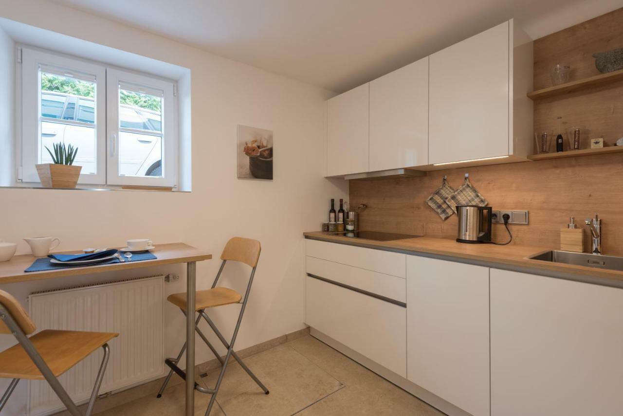 Apartment Villa Leopoldskron Salzburg Bagian luar foto